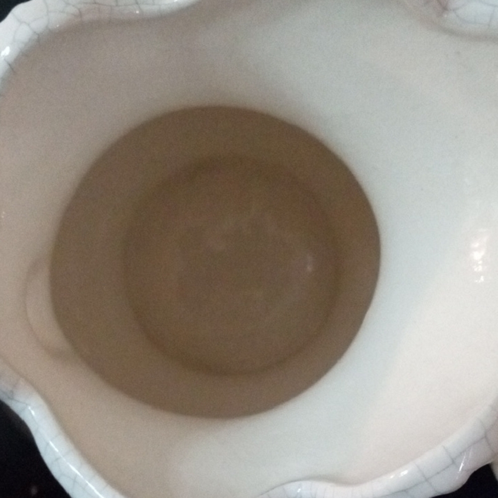 Vintage Cream Ceramic Artful Pitcher and Basin Set - Picture 7 of 12